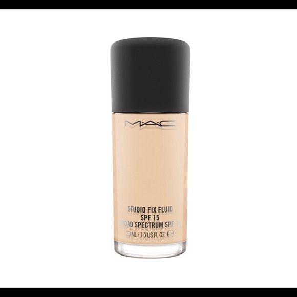 NC20 MAC Cosmetics Foundation