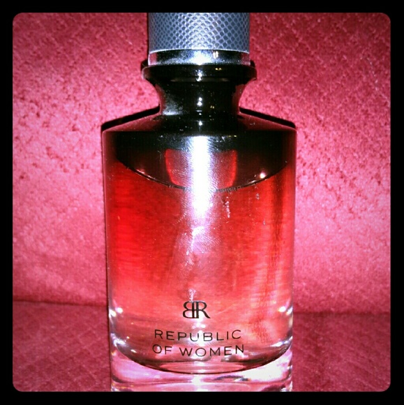 Banana Republic  Republic of Women Perfume