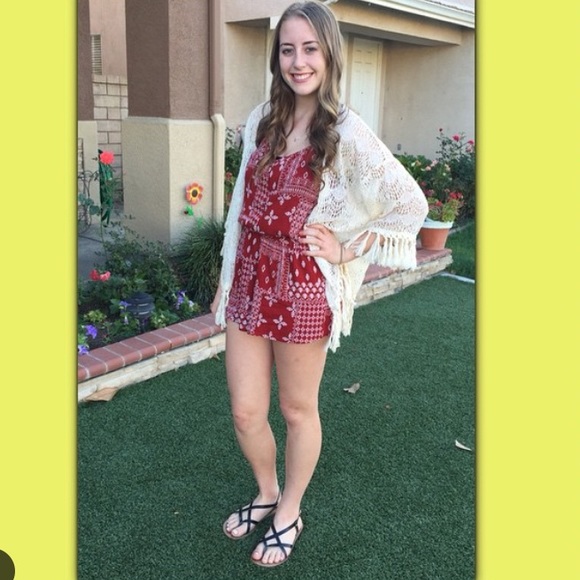 red pattern romper - Picture 3 of 3