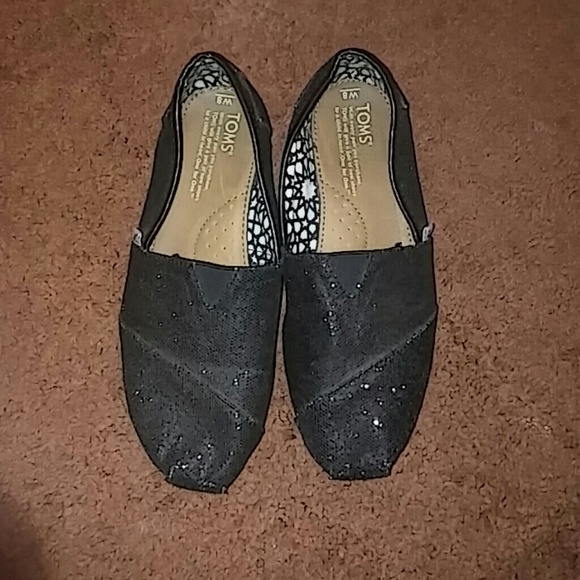 Black sparkly toms