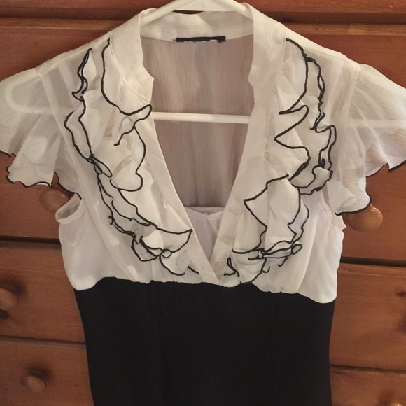 Dress - Picture 3 of 4