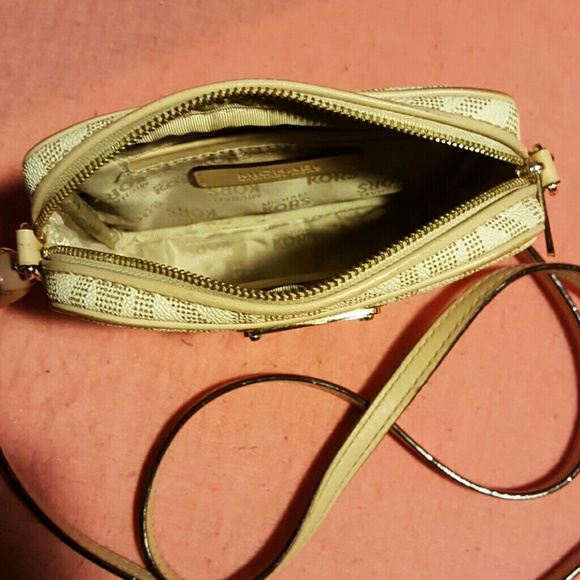 MICHAEL KORS CROSSBODY - Picture 2 of 3