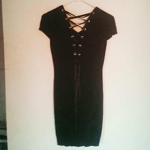 Black dress - Picture 3 of 4