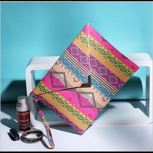 SOLD!!!!           "AZTEC" CLUTCH