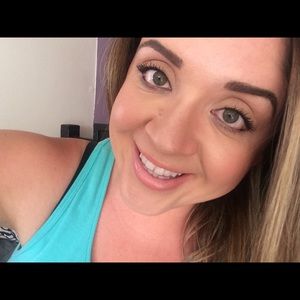 Meet your Posher, Linda