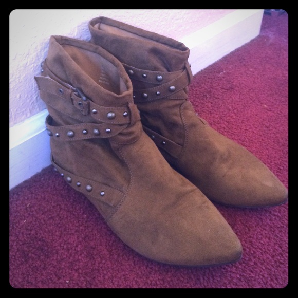 Tan Ankle boots - Picture 1 of 3