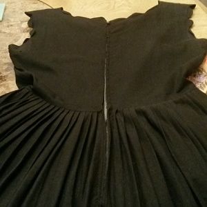 More pics of zipper for black vintage dress