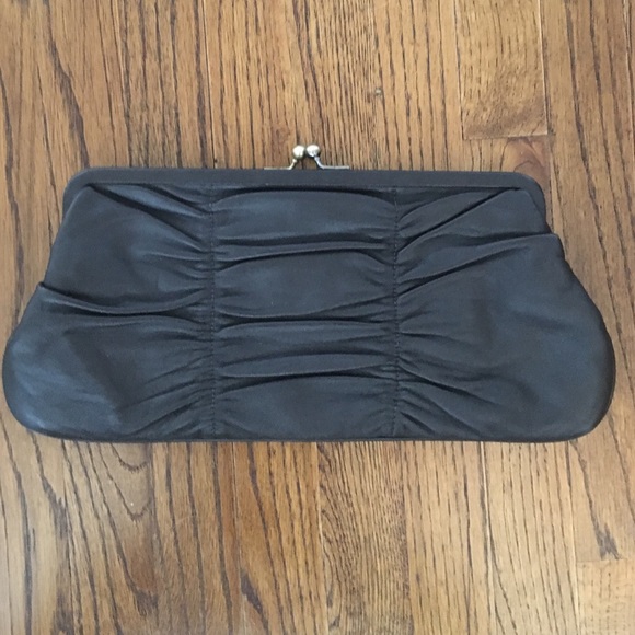 HOBO Clutch
