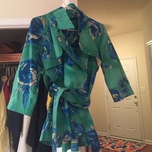 3/4 sleeve green and blue jacket
