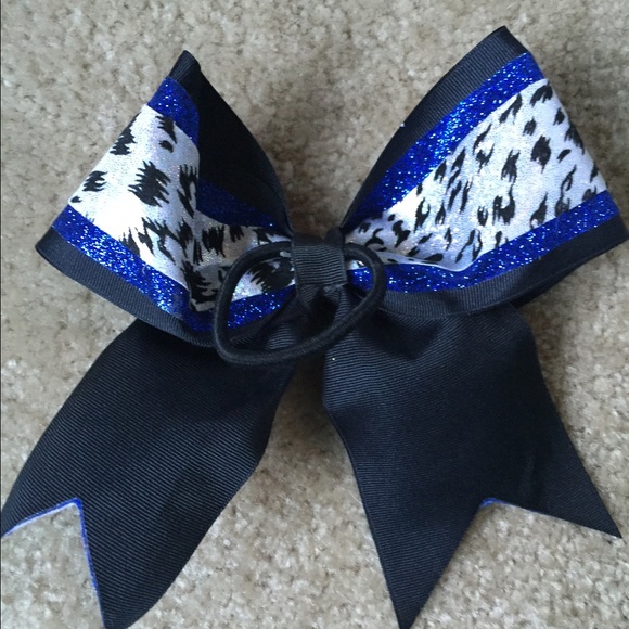 3 Inch Cheer bow - Picture 2 of 2