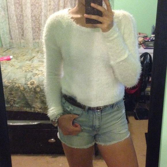 Nwt hollister fuzzy crop sweater