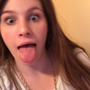 Meet your Posher, Elle