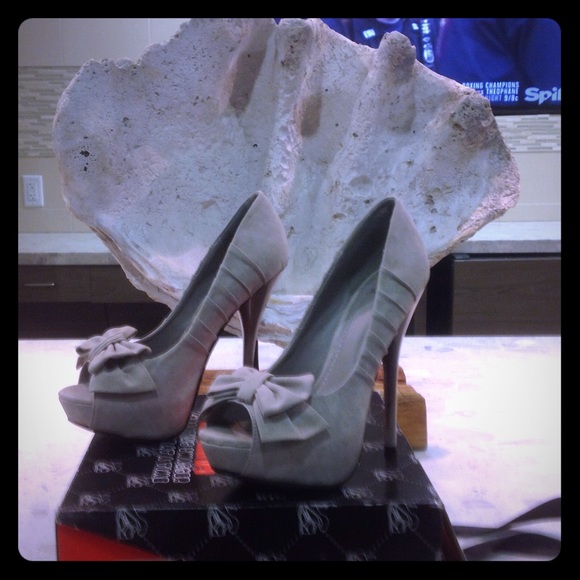 Beautiful soft grey high heels