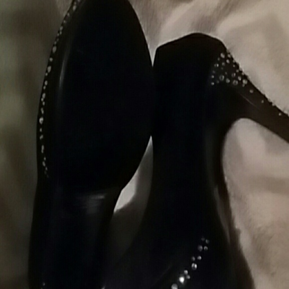 Sold - Picture 3 of 4