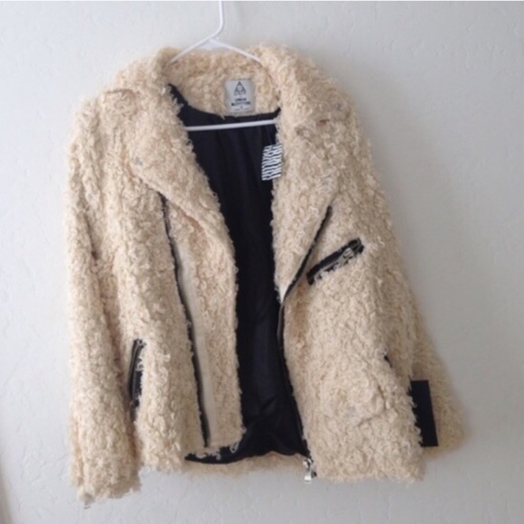UNIF Furry Coat!