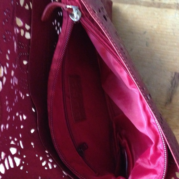 Ruby purse - Picture 3 of 4