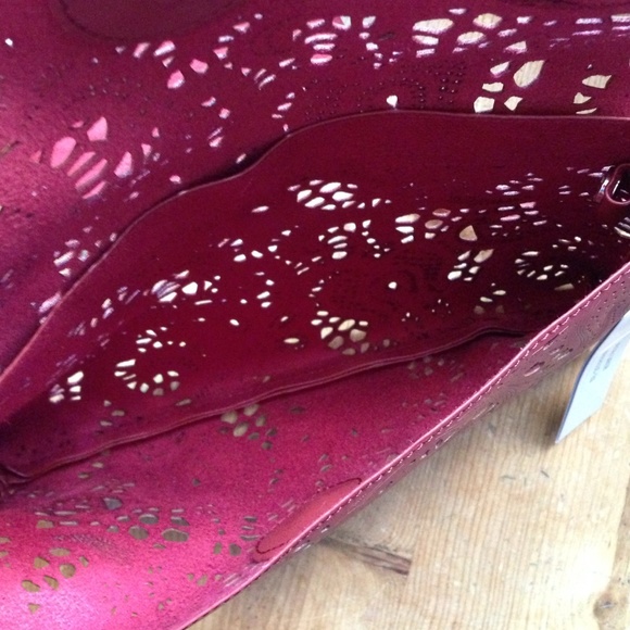 Ruby purse - Picture 4 of 4