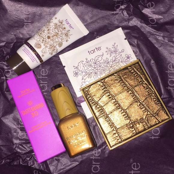 NIB NWT Tarte Play It Safe Summer Essentials Set - Picture 2 of 4