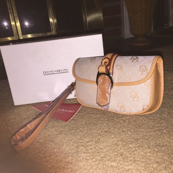 Dooney & Bourke Handbags - Dooney & Bourke Desert Flap Wristlet NWT
