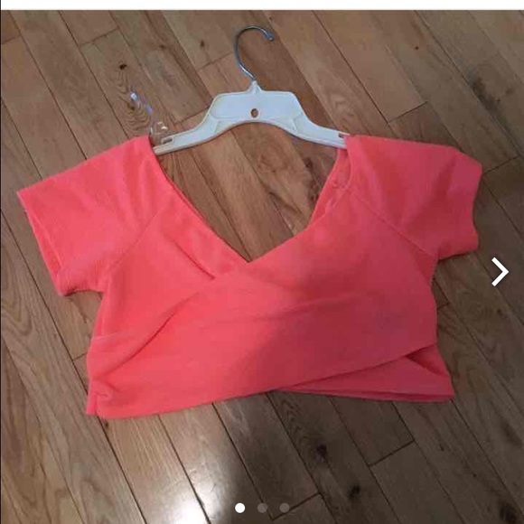 NWT coral Bebe crop top