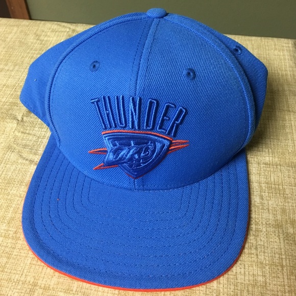 Adidas Thunder OKC flat bill - Picture 1 of 3