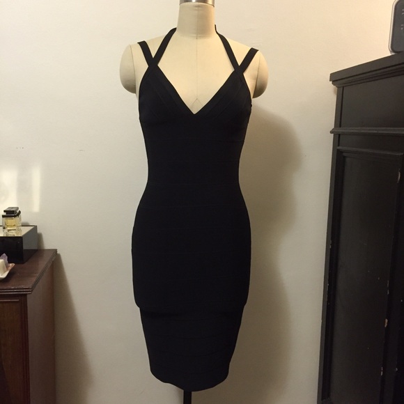 Herve Leger Dresses & Skirts - NWT HERVE LEGER BLACK BANDAGE DRESS
