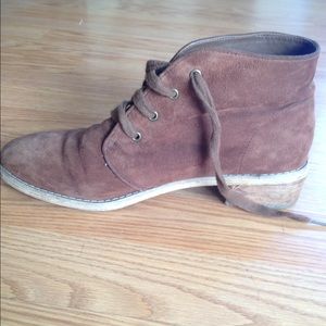 Urban outfitters brown boots