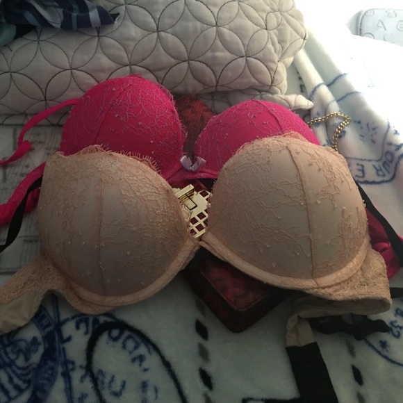 Victorias Secret Bombshell 32C Peach Only 1pcs.