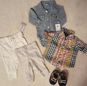 RESERVED 2 bundles 3month old clothes RESERVED