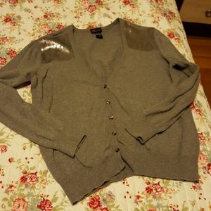 Gray cardi