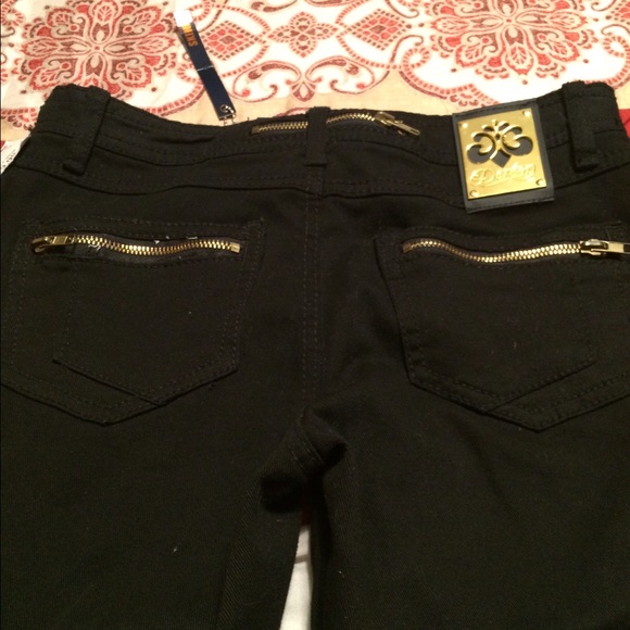 Dereon Jeans