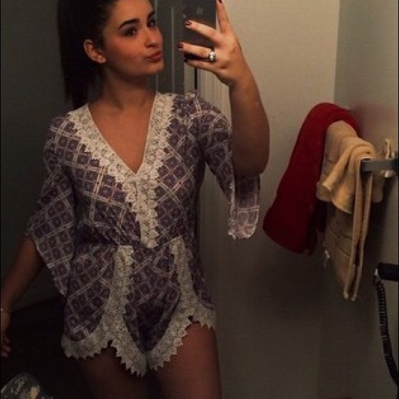 💕 beautiful romper 💕 - Picture 2 of 2