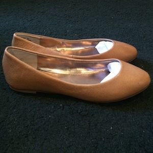 Steve Madden cognac flats