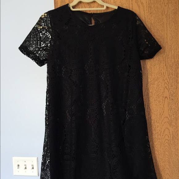 Black lace tunic - Picture 1 of 1