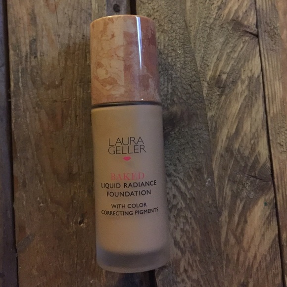 Laura Geller Baked Liquid Radiance Foundation