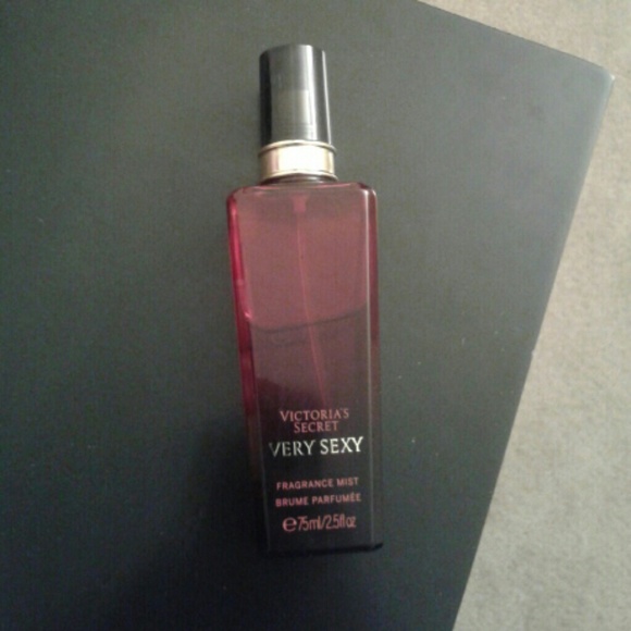 Very sexy perfumen vs