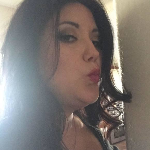 Meet your Posher, Brittany - Picture 1 of 1