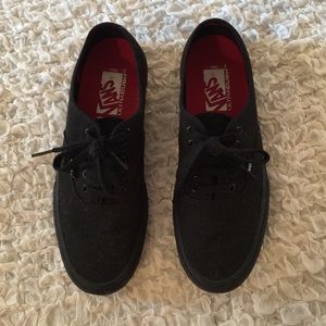 Men's Vans all black