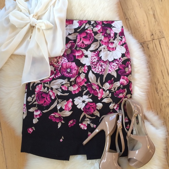 WHBM Floral Pencil Skirt