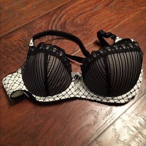 B. Tempt'd lace push up bra