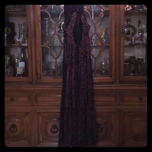 Beautiful long dress with pocket in sides