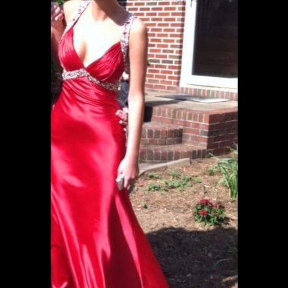 Red prom dress