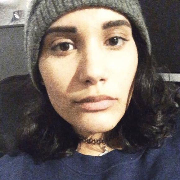 Meet your Posher, Karina - Picture 1 of 1