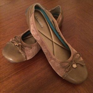 G.H. Bass Ballet Flats