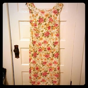 Lovely summer weight floral sheath