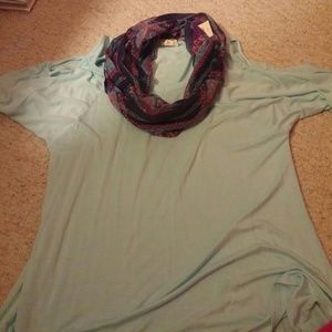 🎀Soft Baby Blue Top w/ Scarf🎀