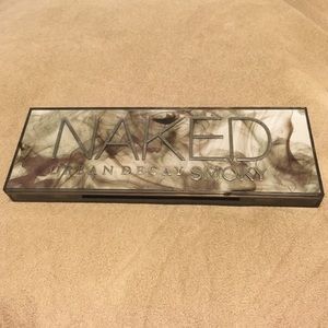 Urban Decay Naked Smoky Palette