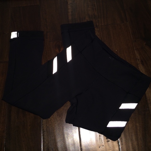 lululemon athletica Pants - ***Lululemon****cropped workout pants.