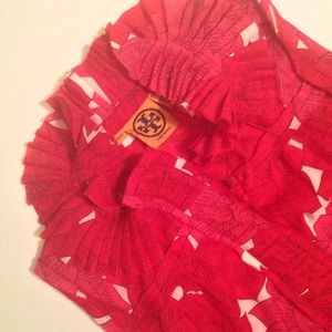 Tory burch sleeveless ruffle top