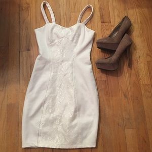 White bodycon dress